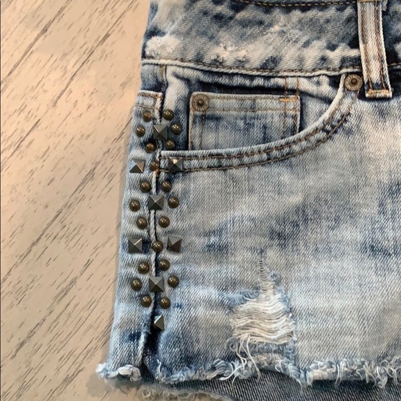 American Eagle shorts 0 - Picture 2 of 5